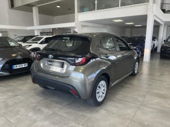 Photo 5 du bon plan TOYOTA Yaris 116h Dynamic Business 5p + Programme Beyond Zero Academy MY22 occasion à 19980 €