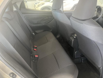 Photo 12 du bon plan TOYOTA Yaris 116h Dynamic Business 5p + Programme Beyond Zero Academy MY22 occasion à 19980 €