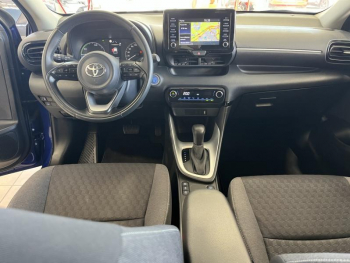Photo 14 du bon plan TOYOTA Yaris 116h Dynamic Business 5p + Programme Beyond Zero Academy MY22 occasion à 19990 €