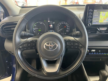 Photo 17 du bon plan TOYOTA Yaris 116h Dynamic Business 5p + Programme Beyond Zero Academy MY22 occasion à 19990 €