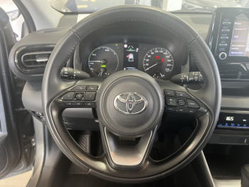 Photo 15 du bon plan TOYOTA Yaris 116h Dynamic Business 5p + Programme Beyond Zero Academy MY22 occasion à 19990 €