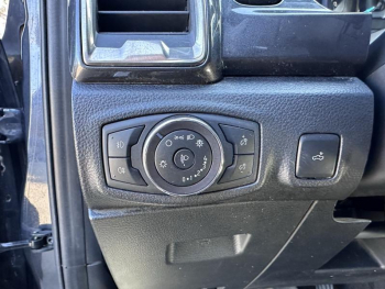 Photo 29 du bon plan FORD Ranger VUL 2.0 TDCi 213ch Super Cab Wildtrak occasion à 28490 €