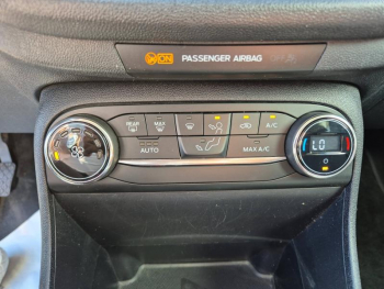 Photo 6 du bon plan FORD Fiesta 1.0 EcoBoost 95ch Titanium 5p occasion à 13900 €