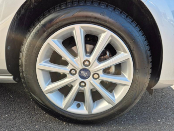 Photo 14 du bon plan FORD Fiesta 1.0 EcoBoost 95ch Titanium 5p occasion à 13900 €