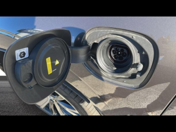 Photo 5 du bon plan VOLVO XC60 T6 Hybride Rechargeable 253 + 145ch Plus Style Dark Geartronic 8 AWD occasion à 69990 €