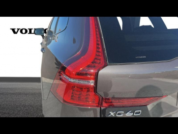 Photo 6 du bon plan VOLVO XC60 T6 Hybride Rechargeable 253 + 145ch Plus Style Dark Geartronic 8 AWD occasion à 69990 €