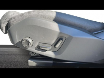 Photo 14 du bon plan VOLVO XC60 T6 Hybride Rechargeable 253 + 145ch Plus Style Dark Geartronic 8 AWD occasion à 69990 €