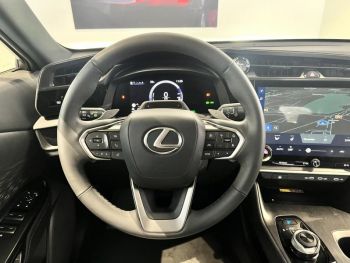 Photo 15 du bon plan LEXUS RZ 450e Luxe occasion à 43900 €
