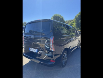 Photo 3 du bon plan FORD Tourneo Custom 340 L2H1 2.5 Duratec 232ch Hybride rechargeable Titanium X CVT occasion à 62589 €
