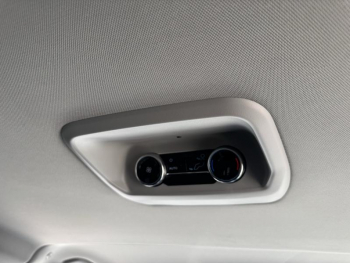 Photo 9 du bon plan FORD Tourneo Custom 340 L2H1 2.5 Duratec 232ch Hybride rechargeable Titanium X CVT occasion à 62589 €