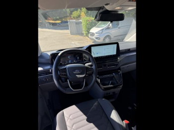 Photo 10 du bon plan FORD Tourneo Custom 340 L2H1 2.5 Duratec 232ch Hybride rechargeable Titanium X CVT occasion à 62589 €