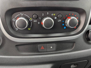 Photo 12 du bon plan RENAULT Trafic Fg VUL L1H1 1200 2.0 dCi 145ch Energy Grand Confort E6 occasion à 18490 €