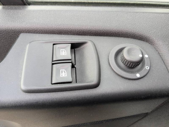 Photo 16 du bon plan RENAULT Trafic Fg VUL L1H1 1200 2.0 dCi 145ch Energy Grand Confort E6 occasion à 18490 €