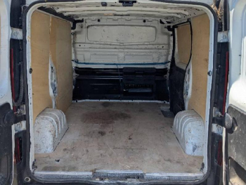 Photo 21 du bon plan RENAULT Trafic Fg VUL L1H1 1200 2.0 dCi 145ch Energy Grand Confort E6 occasion à 18490 €