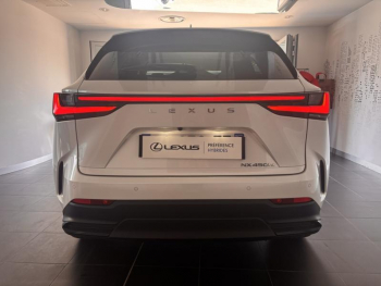 Photo 7 du bon plan LEXUS NX 450h+ Luxe 4WD occasion à 52900 €