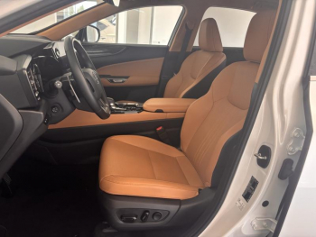 Photo 10 du bon plan LEXUS NX 450h+ Luxe 4WD occasion à 52900 €
