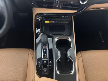 Photo 14 du bon plan LEXUS NX 450h+ Luxe 4WD occasion à 52900 €