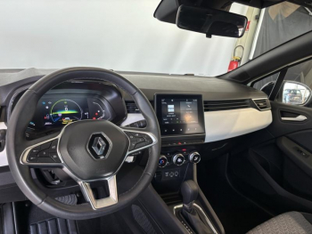 Photo 6 du bon plan RENAULT Clio 1.6 E-Tech hybride 140ch Limited -21N occasion à 16990 €