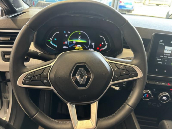 Photo 10 du bon plan RENAULT Clio 1.6 E-Tech hybride 140ch Limited -21N occasion à 16990 €