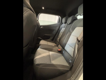 Photo 12 du bon plan RENAULT Clio 1.6 E-Tech hybride 140ch Limited -21N occasion à 16990 €