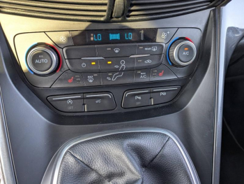 Photo 15 du bon plan FORD Kuga 1.5 Flexifuel-E85 150ch S&S Vignale occasion à 20401 €