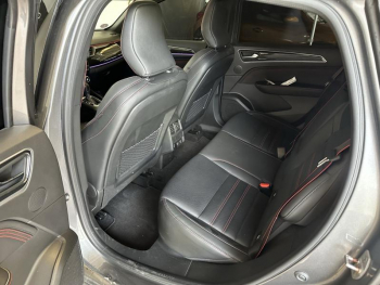 Photo 10 du bon plan RENAULT Arkana 1.3 TCe mild hybrid 140ch RS Line EDC -22 occasion à 25490 €