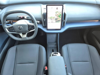 Photo 4 du bon plan VOLVO EX30 Single Extended Range 272ch Ultra occasion à 33990 €