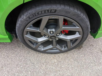 Photo 23 du bon plan FORD Puma 1.5 EcoBoost 200ch S&S ST occasion à 33900 €