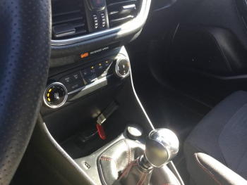 Photo 12 du bon plan FORD Fiesta 1.0 EcoBoost Hybrid 125ch ST-Line X 5p occasion à 16990 €