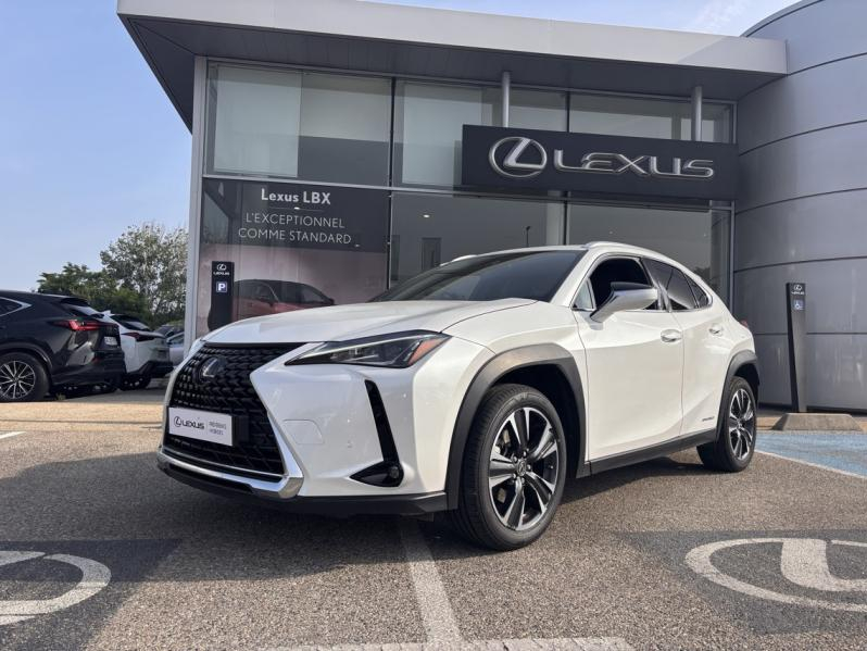 Bon plan LEXUS UX 250h 2WD Premium Edition MY21 occasion à 24990 €