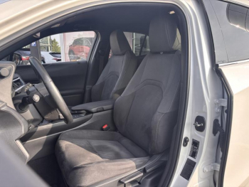 Photo 6 du bon plan LEXUS UX 250h 2WD Premium Edition MY21 occasion à 24990 €