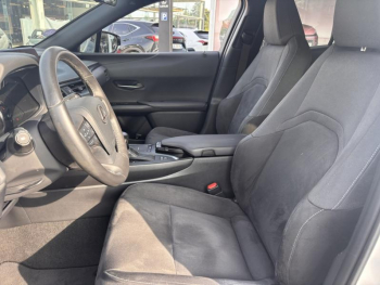 Photo 8 du bon plan LEXUS UX 250h 2WD Premium Edition MY21 occasion à 24990 €