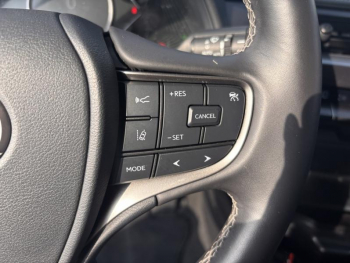 Photo 12 du bon plan LEXUS UX 250h 2WD Premium Edition MY21 occasion à 24990 €