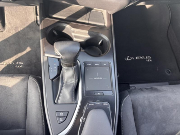 Photo 18 du bon plan LEXUS UX 250h 2WD Premium Edition MY21 occasion à 24990 €