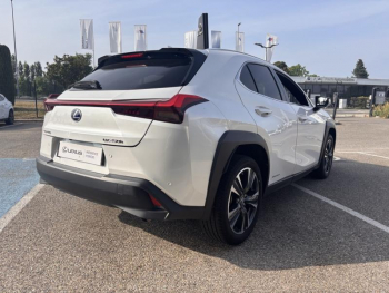 Photo 26 du bon plan LEXUS UX 250h 2WD Premium Edition MY21 occasion à 24990 €