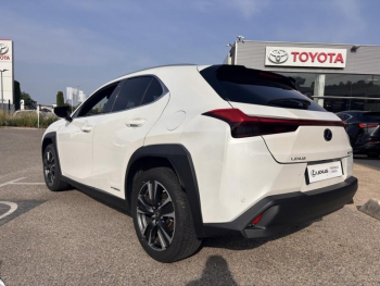 Photo 28 du bon plan LEXUS UX 250h 2WD Premium Edition MY21 occasion à 24990 €