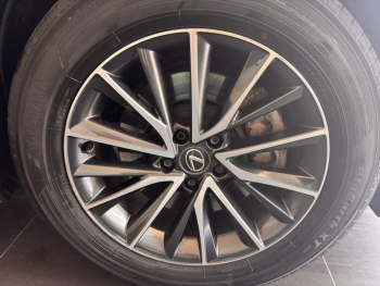 Photo 4 du bon plan LEXUS NX 450h+ Luxe 4WD occasion à 53990 €