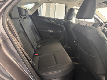 Photo 9 du bon plan LEXUS NX 450h+ Luxe 4WD occasion à 53990 €