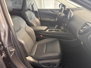 Photo 12 du bon plan LEXUS NX 450h+ Luxe 4WD occasion à 53990 €