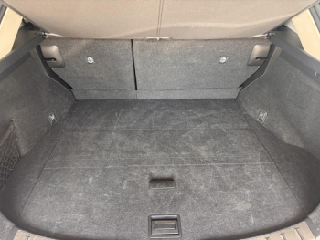 Photo 19 du bon plan LEXUS NX 450h+ Luxe 4WD occasion à 53990 €