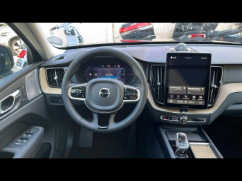 Photo 4 du bon plan VOLVO XC60 T6 Hybride Rechargeable 253 + 145ch Ultra Style Dark Geartronic 8 AWD occasion à 74900 €