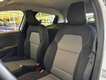 Photo 12 du bon plan RENAULT Clio 1.3 TCe 130ch FAP Intens EDC occasion à 16490 €