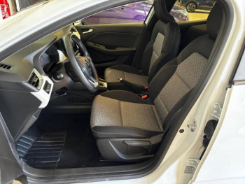 Photo 13 du bon plan RENAULT Clio 1.3 TCe 130ch FAP Intens EDC occasion à 16490 €