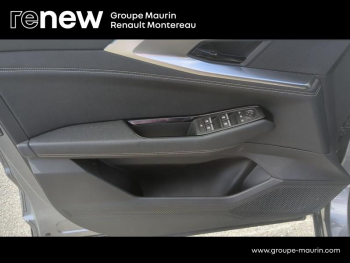 Photo 24 du bon plan RENAULT Austral 1.2 E-Tech full hybrid 200ch Iconic occasion à 31990 €