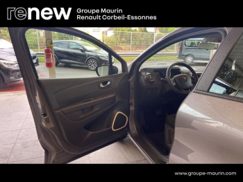 Photo 39 du bon plan RENAULT Captur 1.5 dCi 90ch energy Zen EDC Euro6c occasion à 12490 €