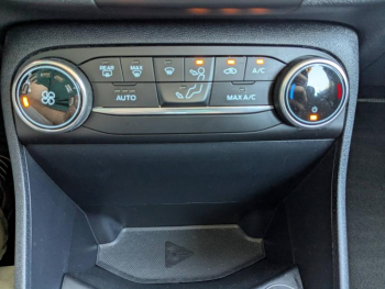Photo 16 du bon plan FORD Fiesta 1.0 EcoBoost 125ch Titanium DCT-7 5p occasion à 14990 €