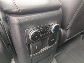 Photo 19 du bon plan FORD Explorer 3.0 EcoBoost 457ch Parallel PHEV Platinum i-AWD BVA10 25cv occasion à 81452 €