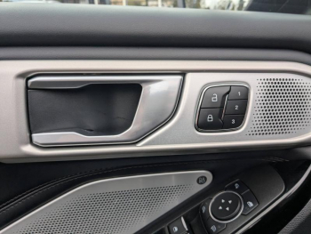 Photo 22 du bon plan FORD Explorer 3.0 EcoBoost 457ch Parallel PHEV Platinum i-AWD BVA10 25cv occasion à 81452 €