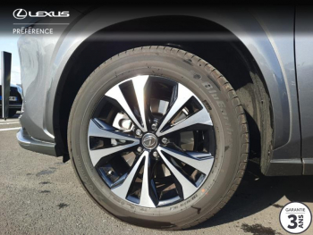 Photo 16 du bon plan LEXUS NX 300h 2WD Design MY21 occasion à 31990 €