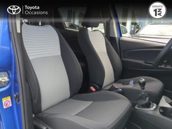 Photo 6 du bon plan TOYOTA Yaris 110 VVT-i Design Y20 5p MY19 occasion à 13990 €